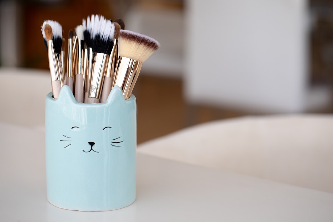 Essential Makeup Tools Every Visagiste Needs
